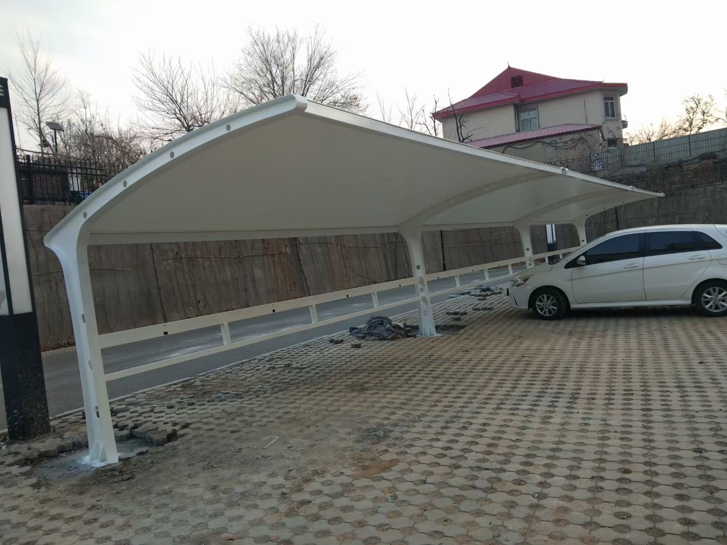 膜結(jié)構(gòu)車棚