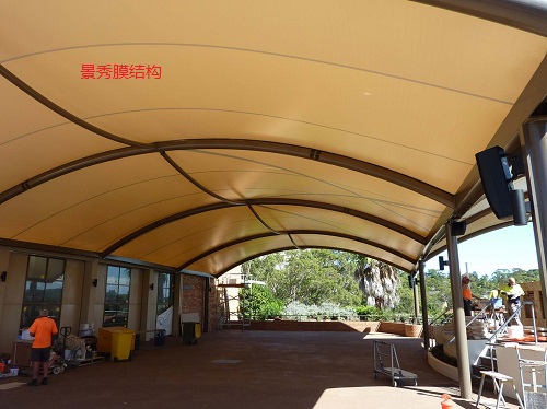 膜結(jié)構(gòu)車棚