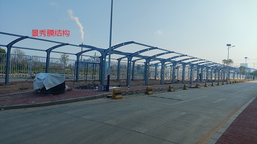 膜結(jié)構(gòu)光伏車棚定制