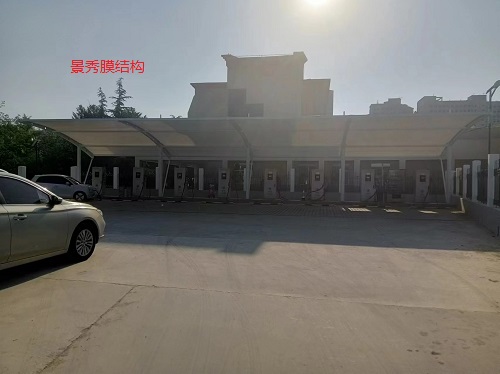 大雪來襲，膜結(jié)構(gòu)車棚能否抵擋？