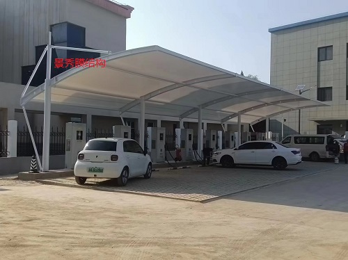 膜結(jié)構(gòu)車棚在新疆能否適應(yīng)極端天氣？