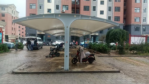 陽(yáng)光板膜結(jié)構(gòu)車(chē)棚